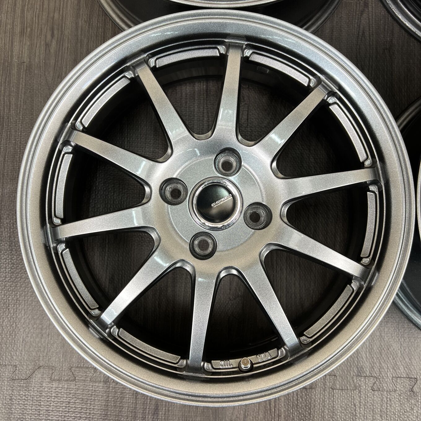 Hot Stuff 16 Inches Bridgestone 215/60R16 #425S40925