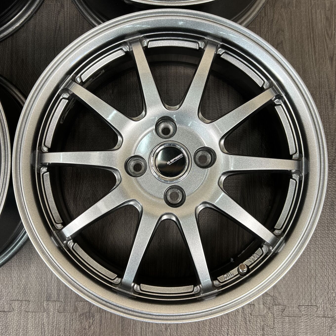 Hot Stuff 16 Inches Bridgestone 215/60R16 #425S40925