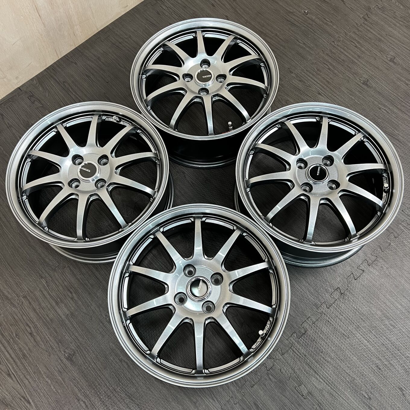 Hot Stuff 16 Inches Bridgestone 215/60R16 #425S40925
