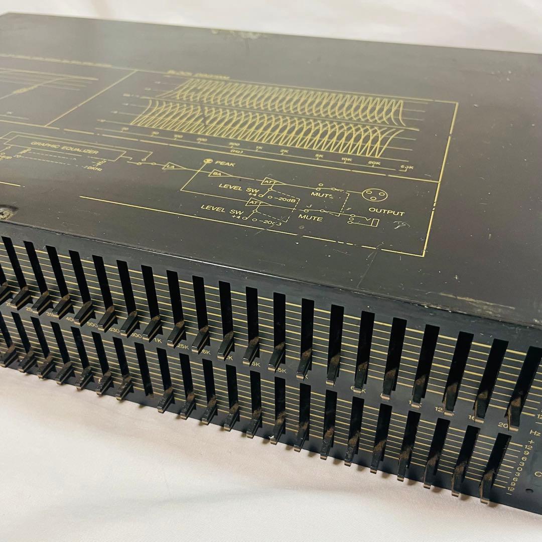 Equalizer Yamaha Q2031A
