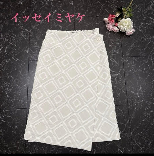 Issey Miyake Tight Skirts