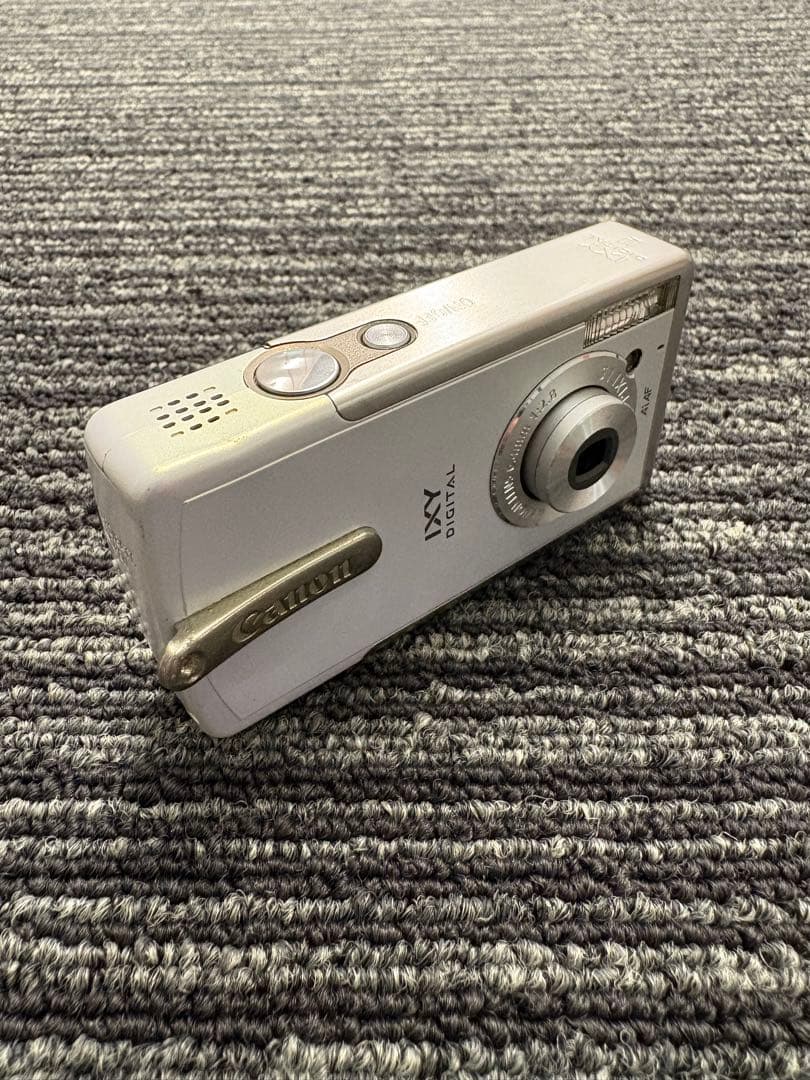 Canon Compact Digital Camera Ixy Pc1060