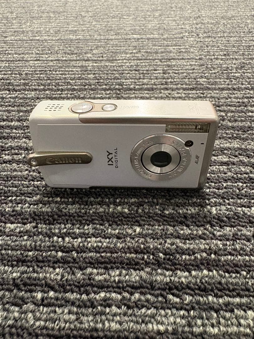 Canon Compact Digital Camera Ixy Pc1060
