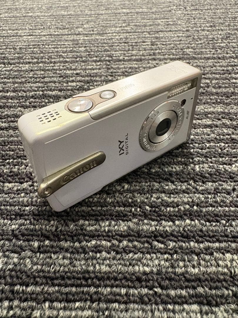 Canon Compact Digital Camera Ixy Pc1060