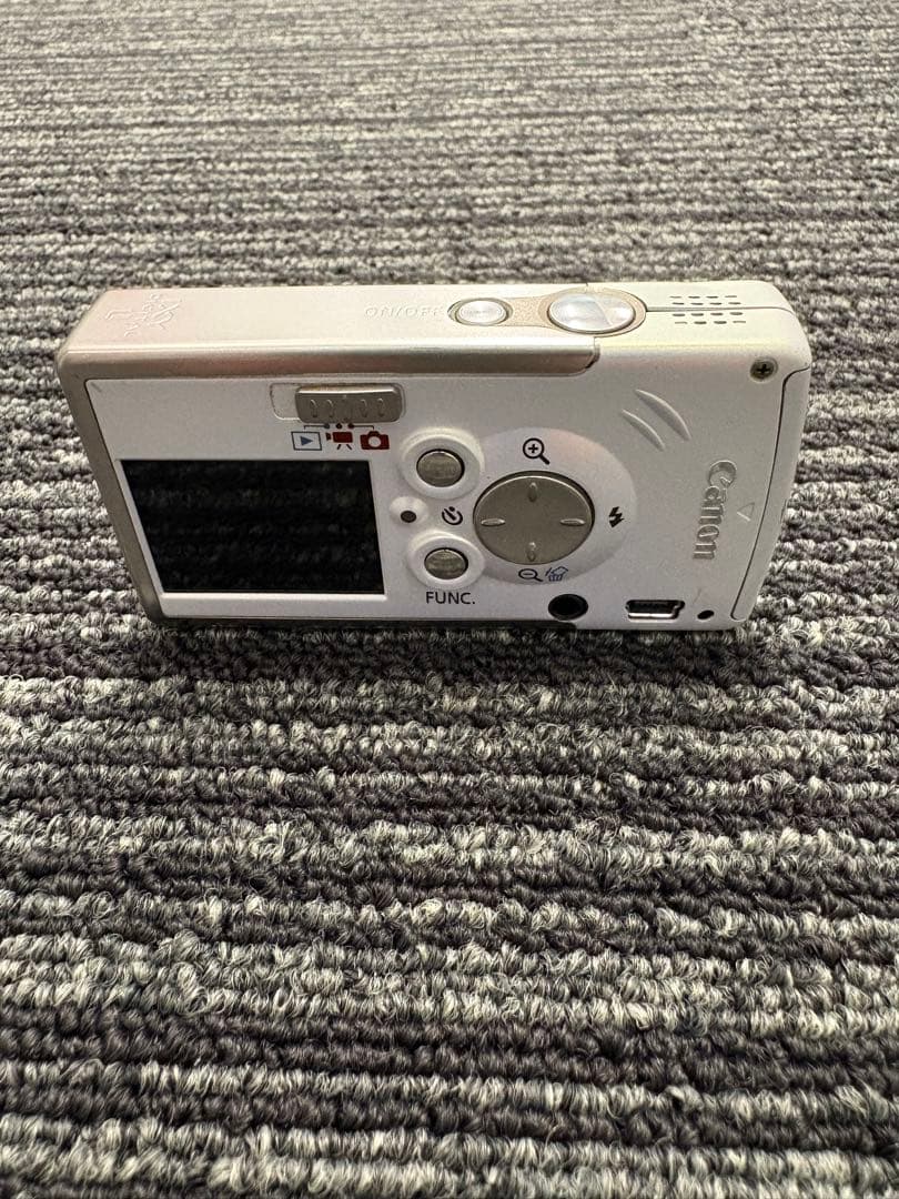 Canon Compact Digital Camera Ixy Pc1060