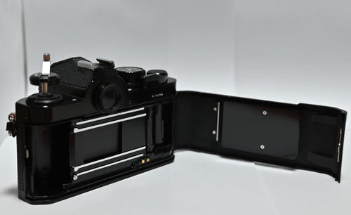 Nikon Slr Camera (Film) Newfm2