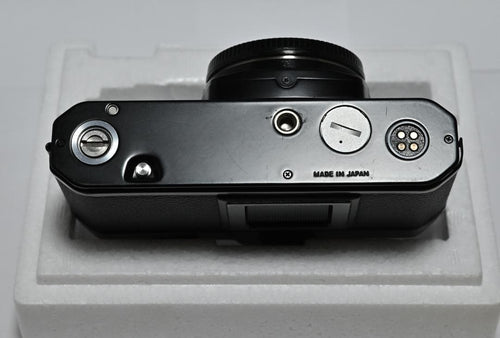 Nikon Slr Camera (Film) Newfm2