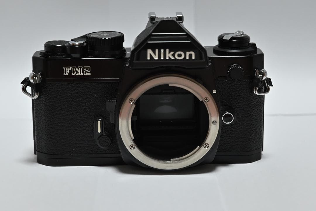 Nikon Slr Camera (Film) Newfm2