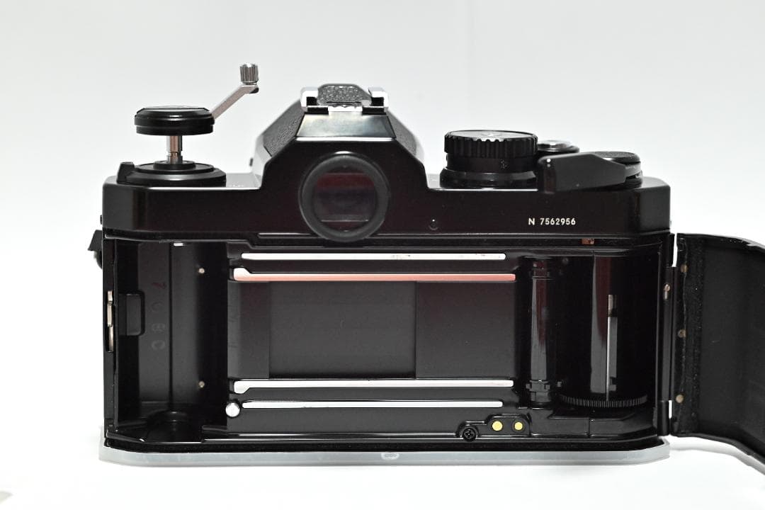 Nikon Slr Camera (Film) Newfm2