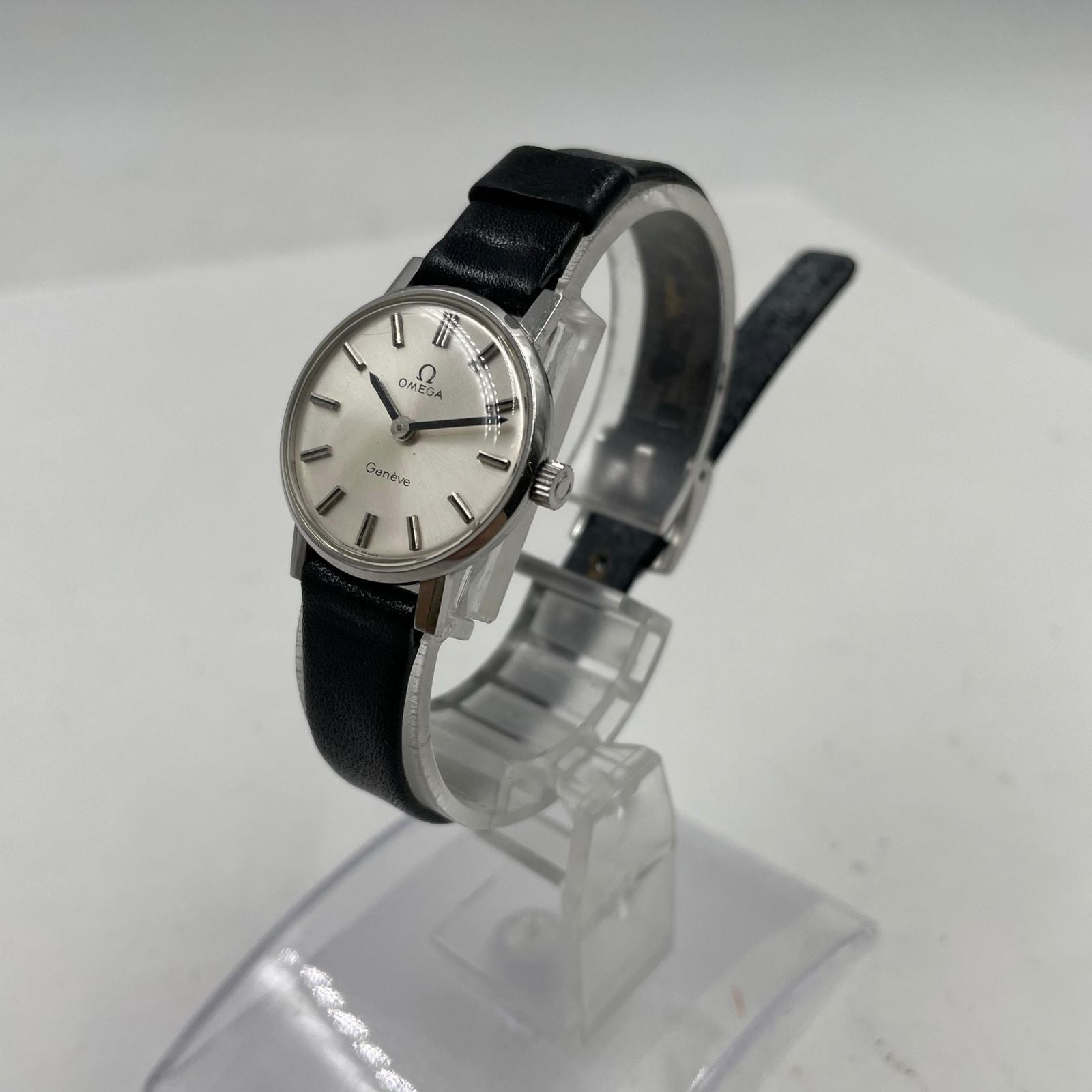 Omega Hand -Wound Clock Geneve