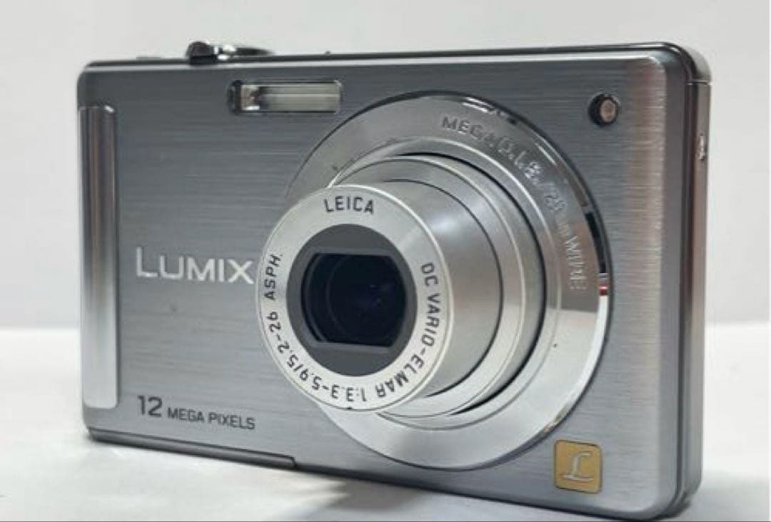 Compact Digital Camera Lumix 12