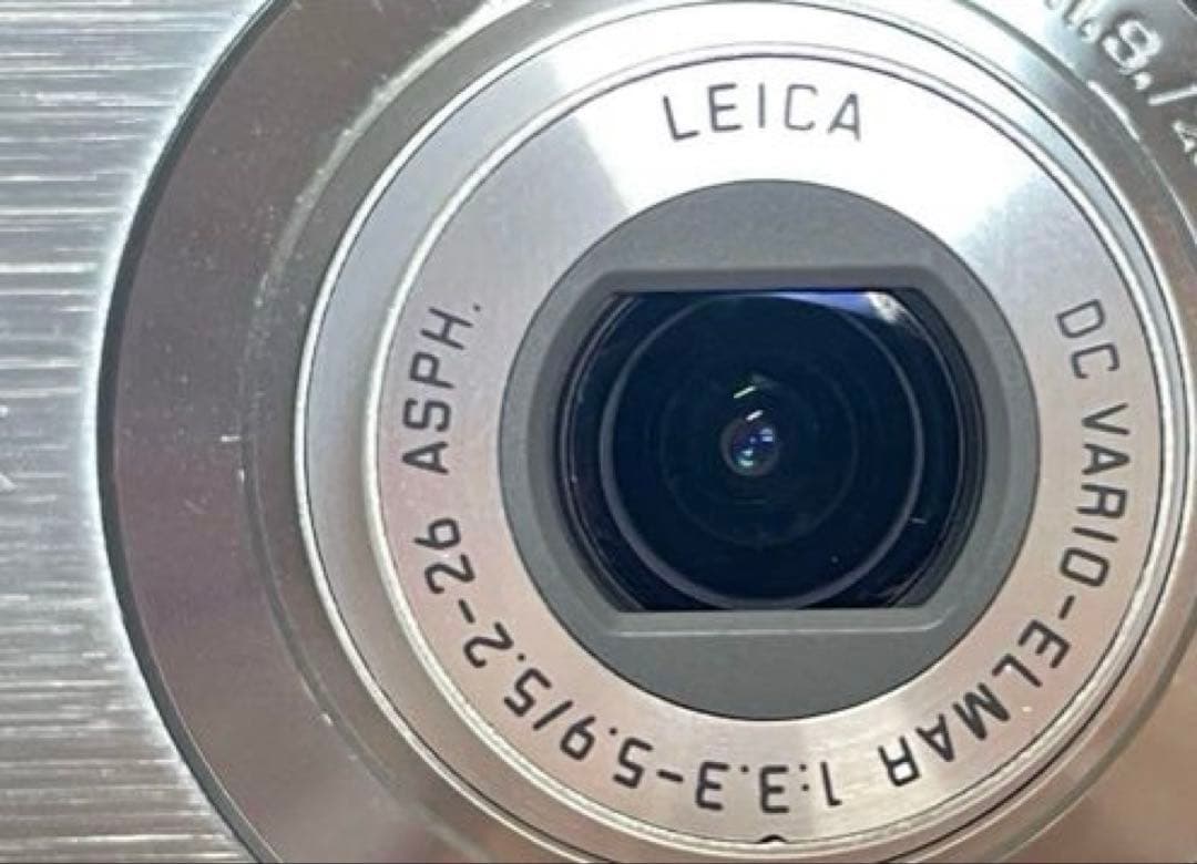 Compact Digital Camera Lumix 12