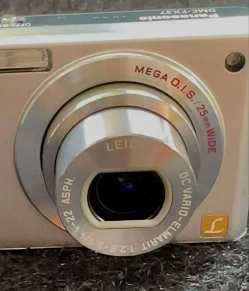 Compact Digital Camera Lumix Dc Vario 10Mp