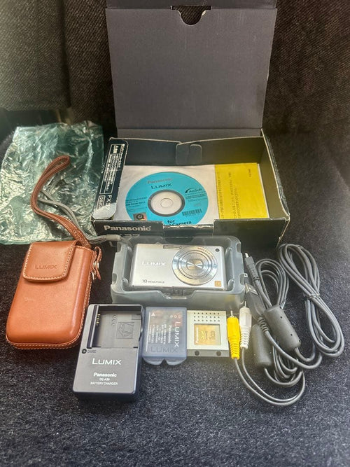 Compact Digital Camera Lumix Dc Vario 10Mp