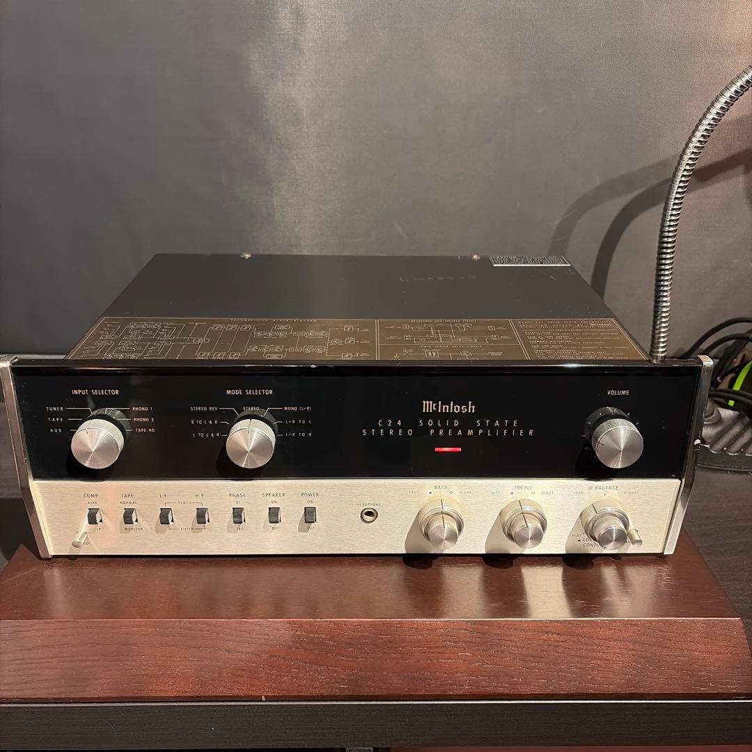 Preamplifiers Mcintosh C24