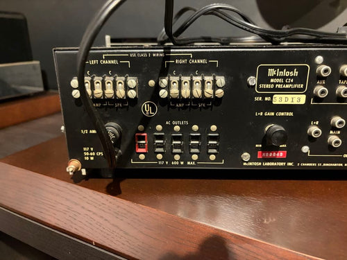 Preamplifiers Mcintosh C24
