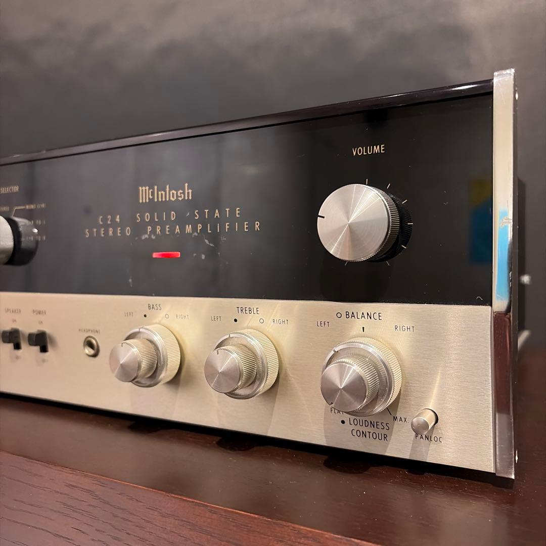 Preamplifiers Mcintosh C24