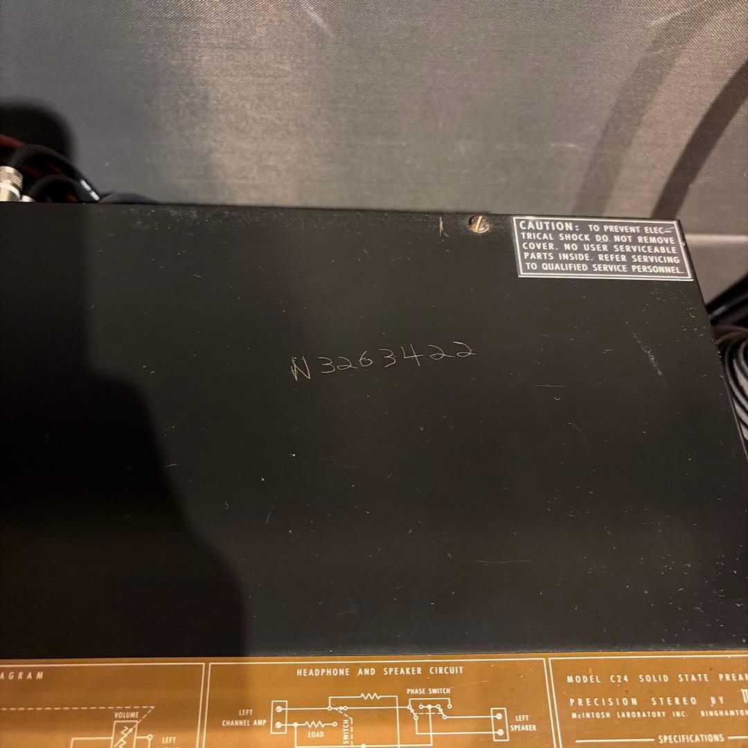 Preamplifiers Mcintosh C24