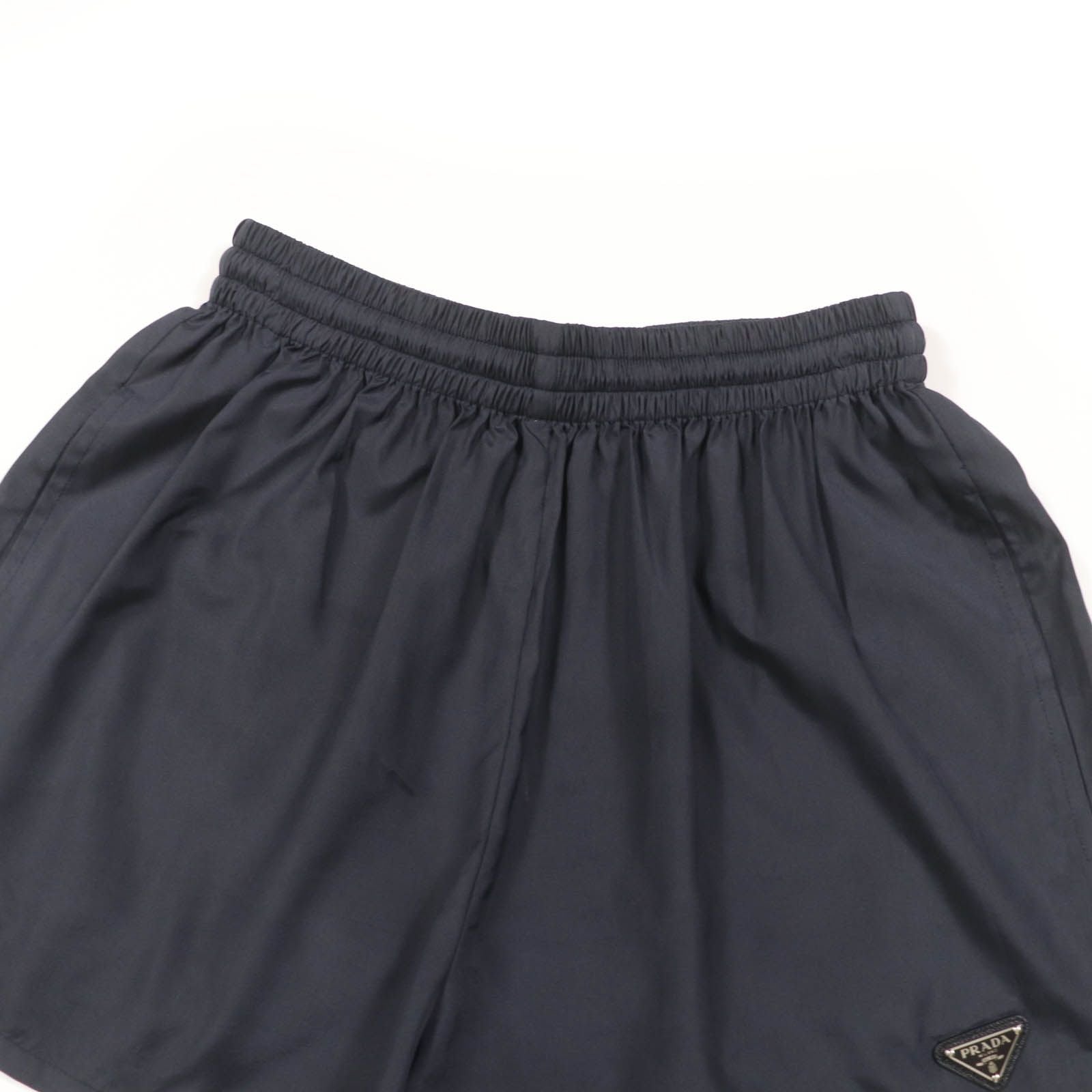 Prada Short Pants, Shorts 2021 P218G 100 38 (Color)