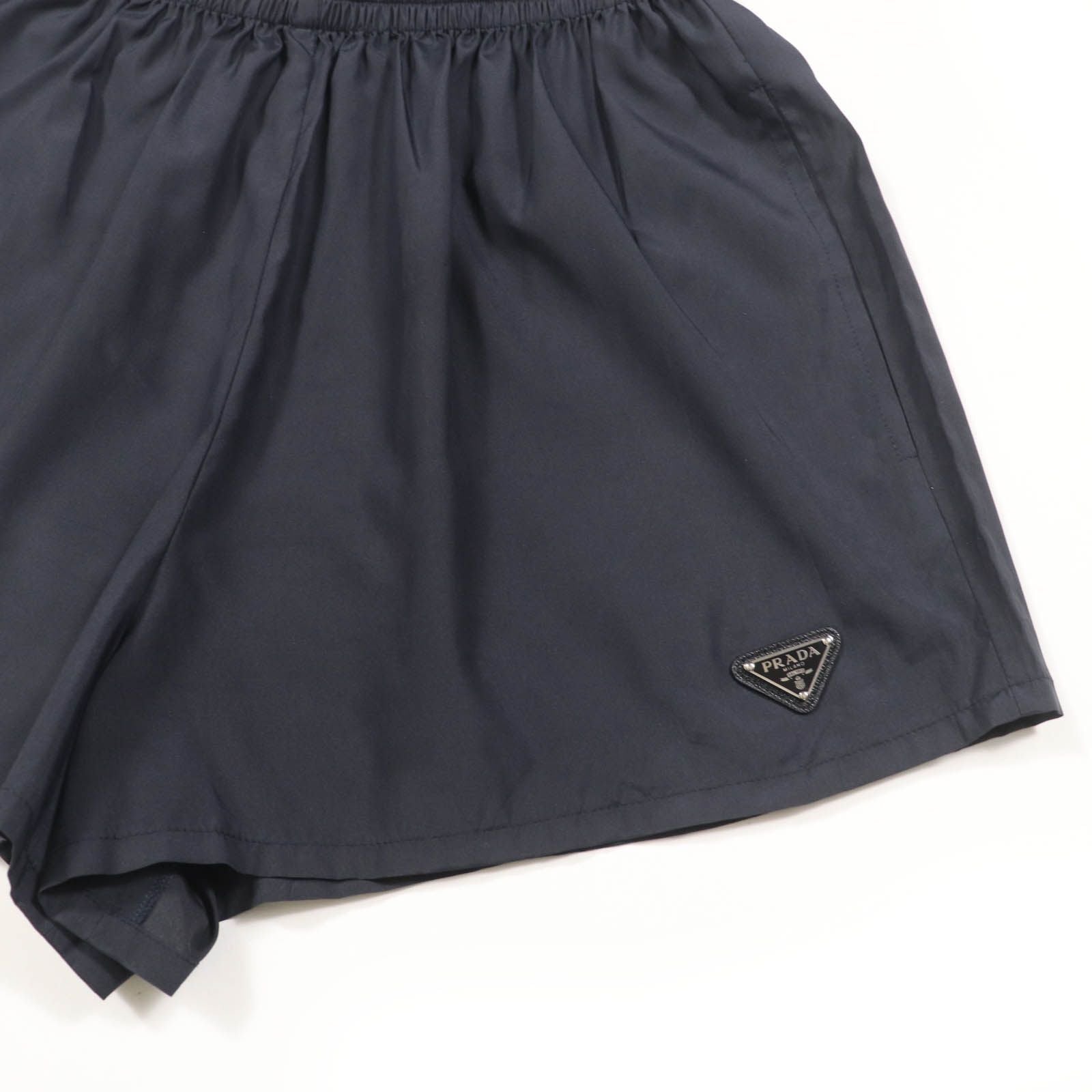 Prada Short Pants, Shorts 2021 P218G 100 38 (Color)