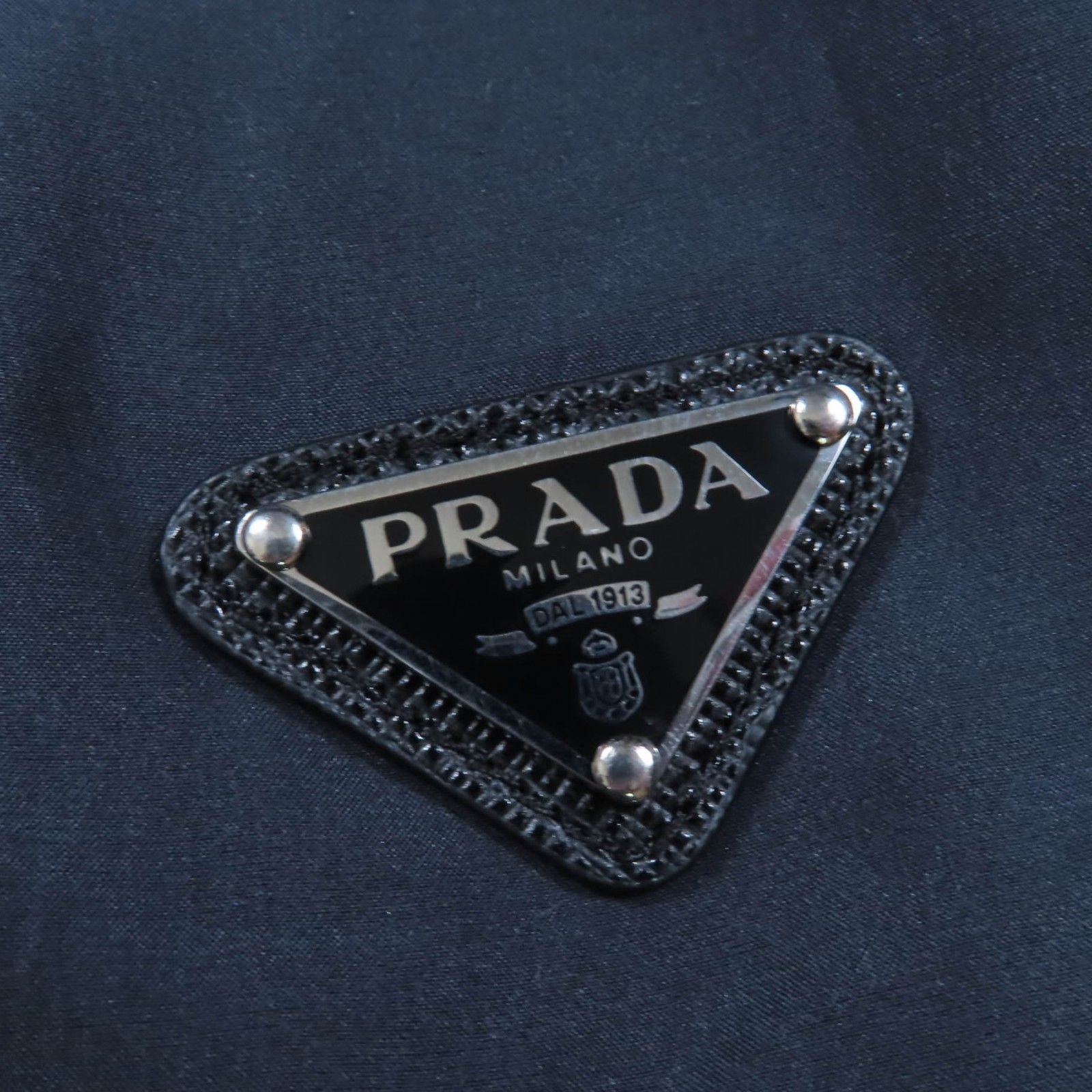 Prada Short Pants, Shorts 2021 P218G 100 38 (Color)