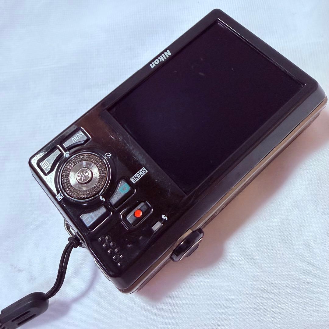 Nikon Compact Digital Cameras Coolpix 7