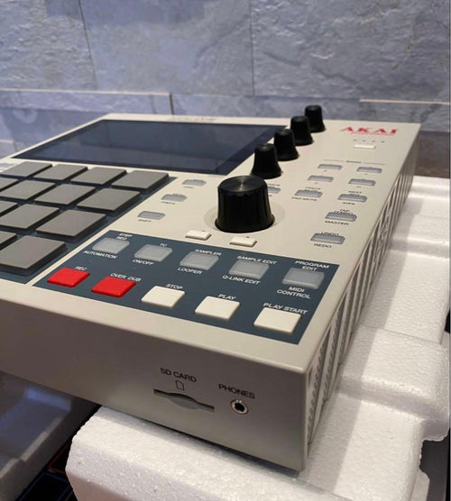 Akai Professional Samplers Mpc One Retro Edition