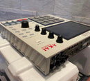 Akai Professional Samplers Mpc One Retro Edition