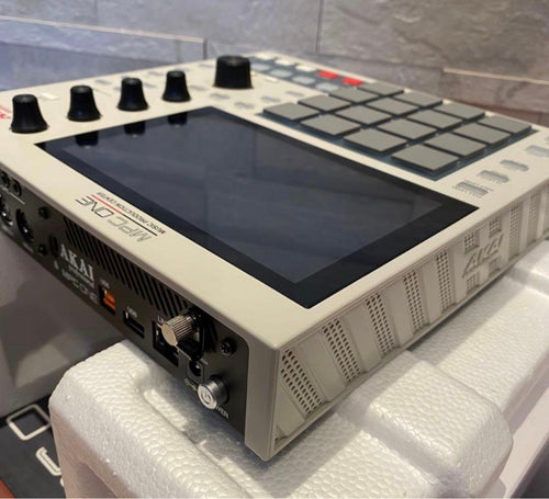 Akai Professional Samplers Mpc One Retro Edition