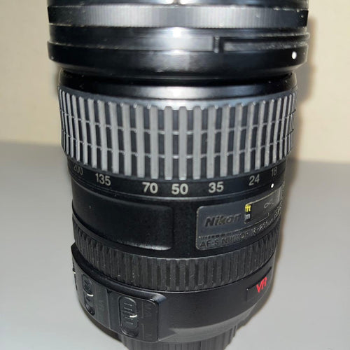 Lens (Zoom) Nikon Af-S Dx Nikkor 18-200 F/3.5-5.6 Vr