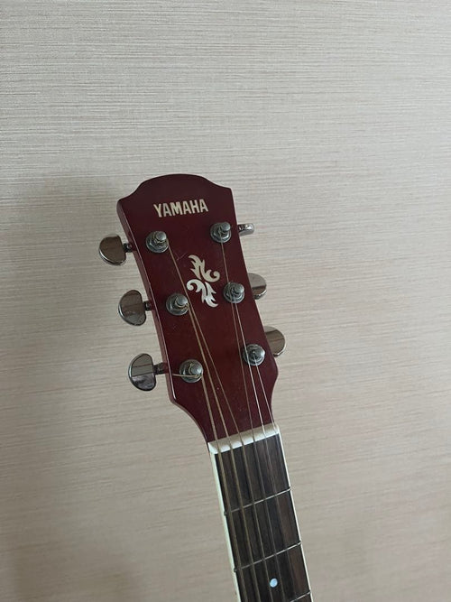 Yamaha Acoustic Guitar