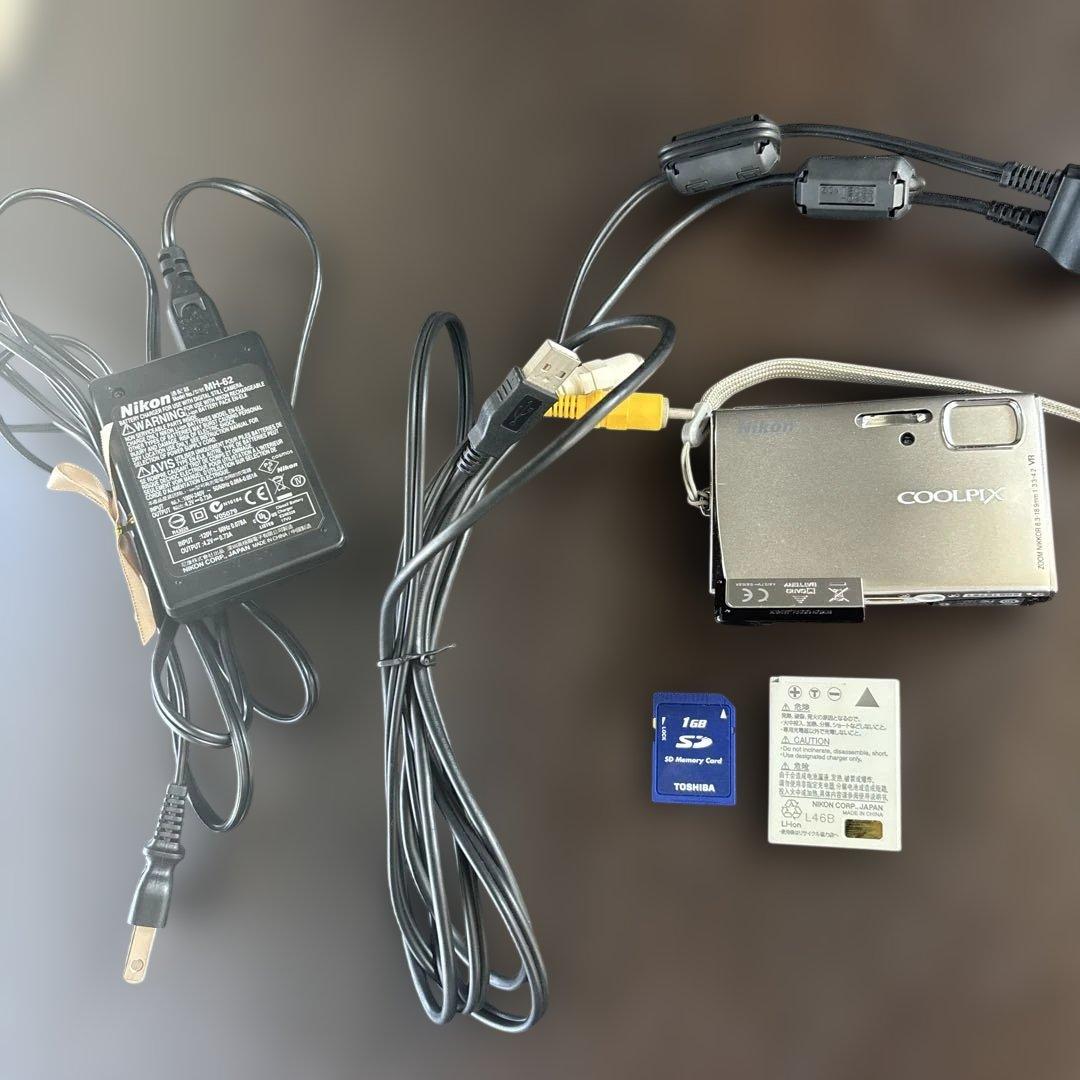 Nikon Compact Digital Camera Coolpix S51