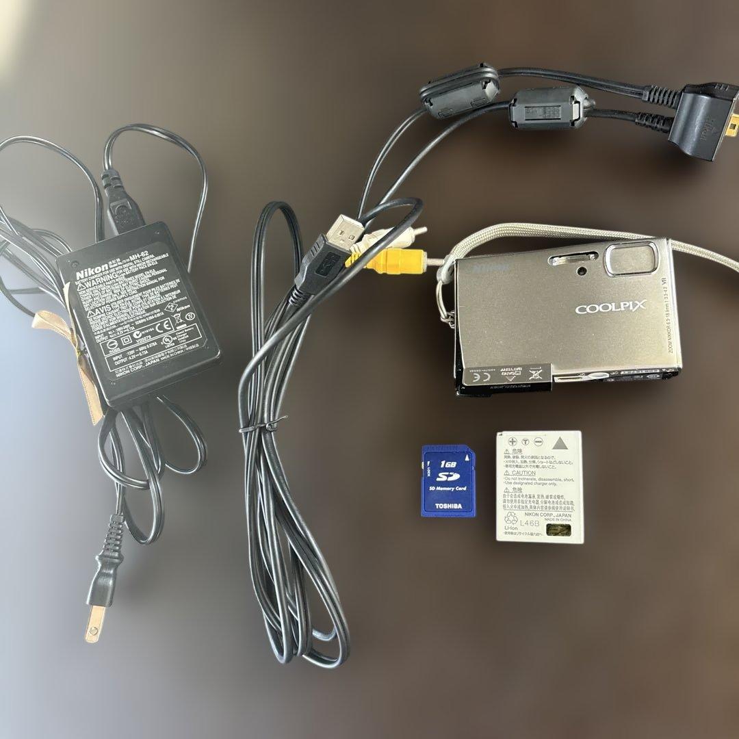 Nikon Compact Digital Camera Coolpix S51