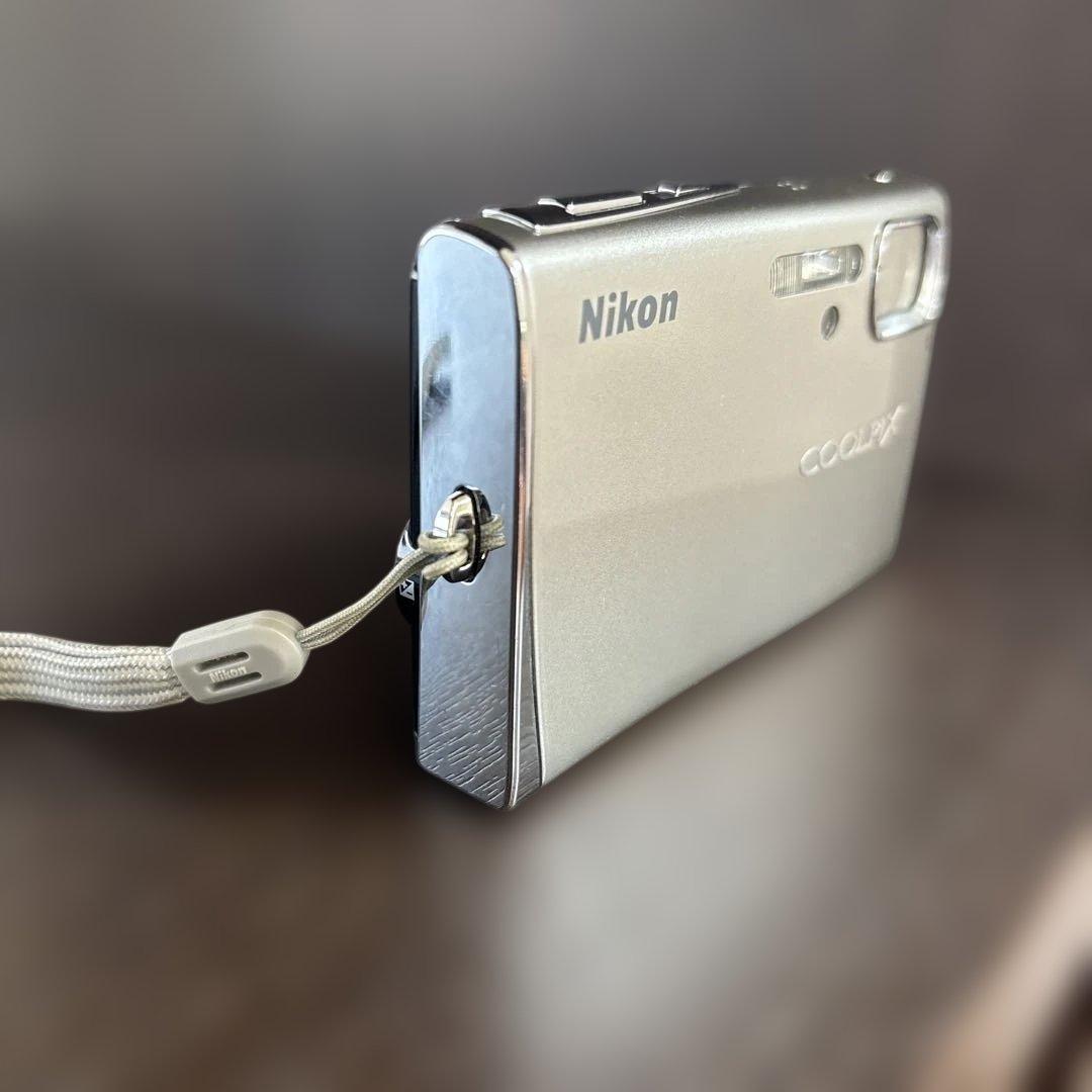 Nikon Compact Digital Camera Coolpix S51