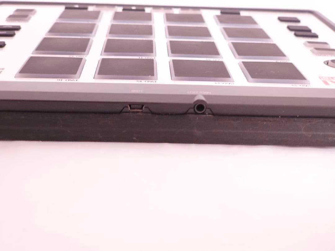 Akai Professional Midi Keyboards Pads Mpc Element