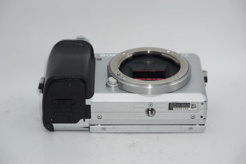 Mirrorless Interchangeable Lens Cameras Sony 6400