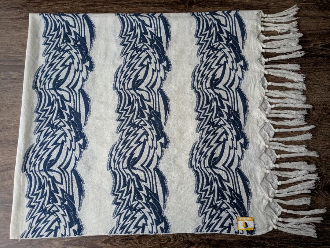 Undercover Stoles Shawls 2002Ss Haze