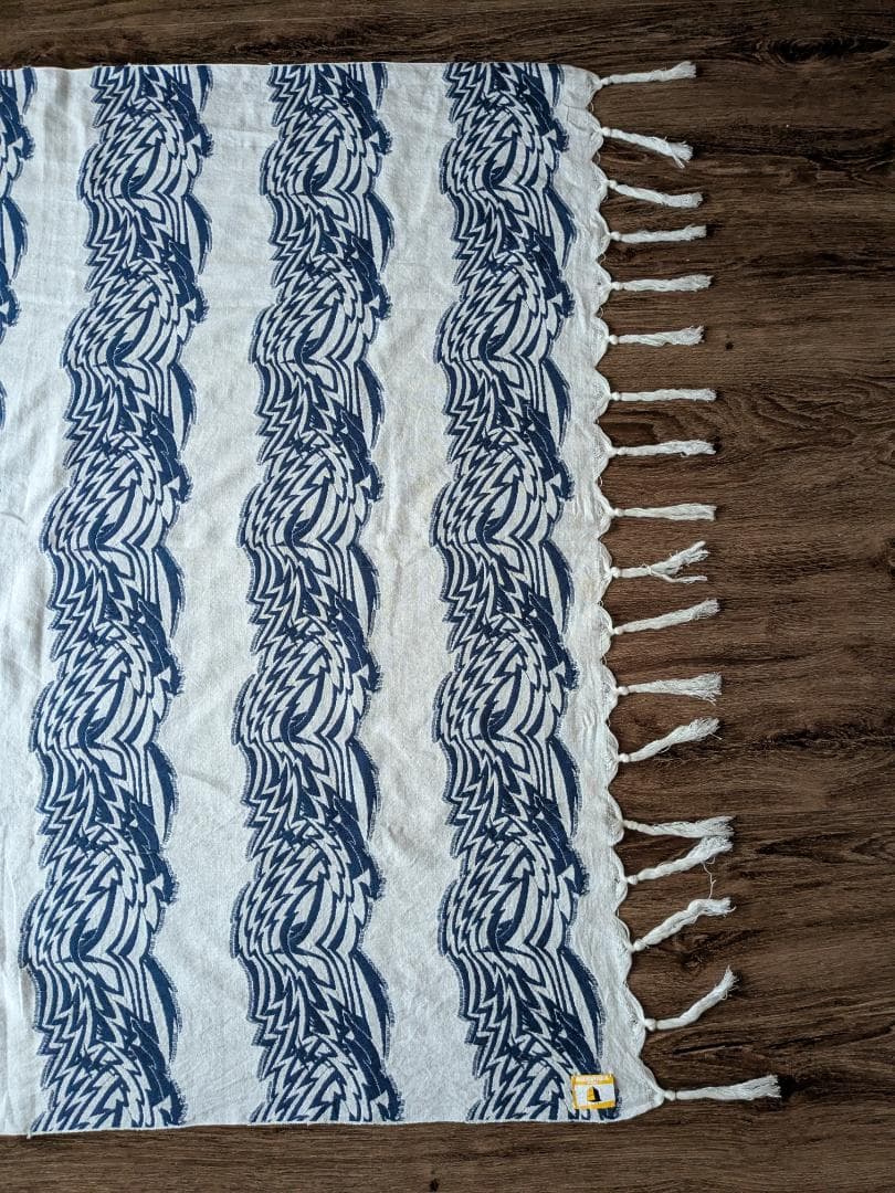 Undercover Stoles Shawls 2002Ss Haze