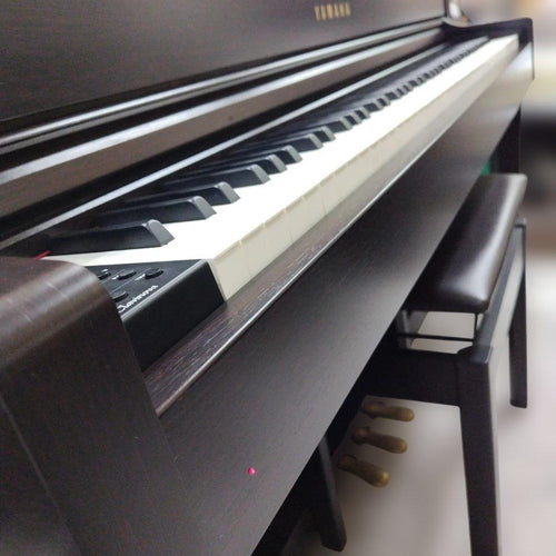 Yamaha Keyboards Digital Pianos Clp-635R