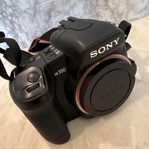 Sony Digital Slr 350 (18-200Mm)