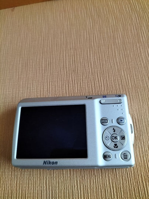Compact Digital Cameras Nikon Coolpix S210