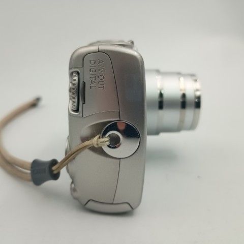 Canon Compact Digital Camera Ixy 810 Is Silver