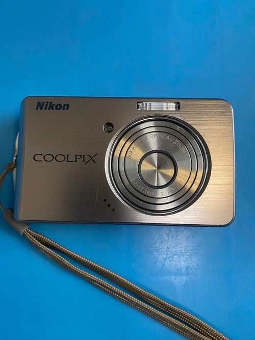 Nikon Compact Digital Camera Coolpix S520