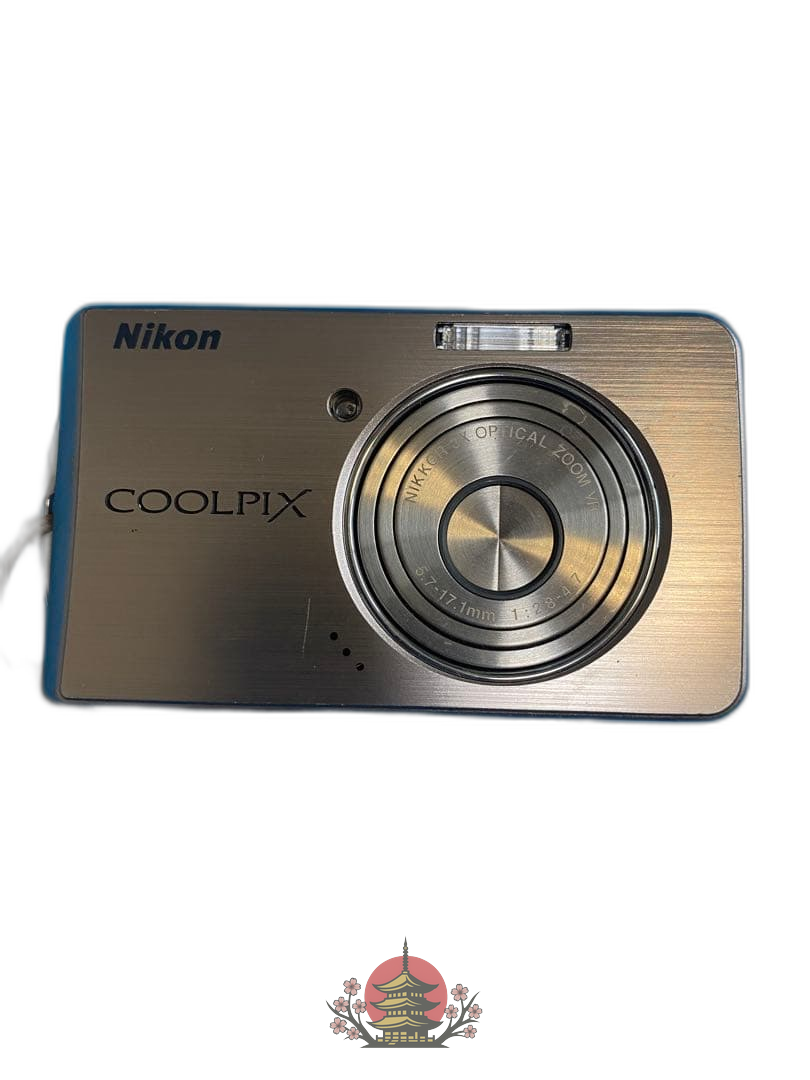 Nikon Compact Digital Camera Coolpix S520