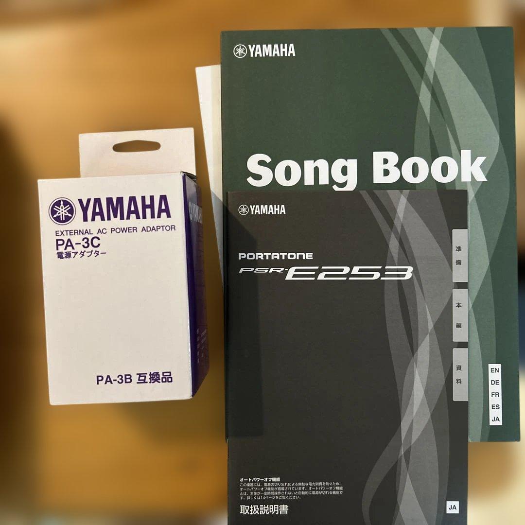 Yamaha Keyboard Electronic Piano Psr-E253