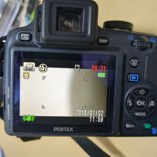 Compact Digital Cameras Pentax X90