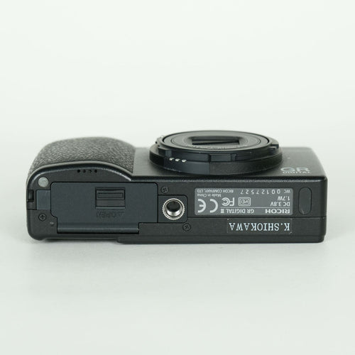 Ricoh Compact Digital Camera 4,200 2 Gr Iii