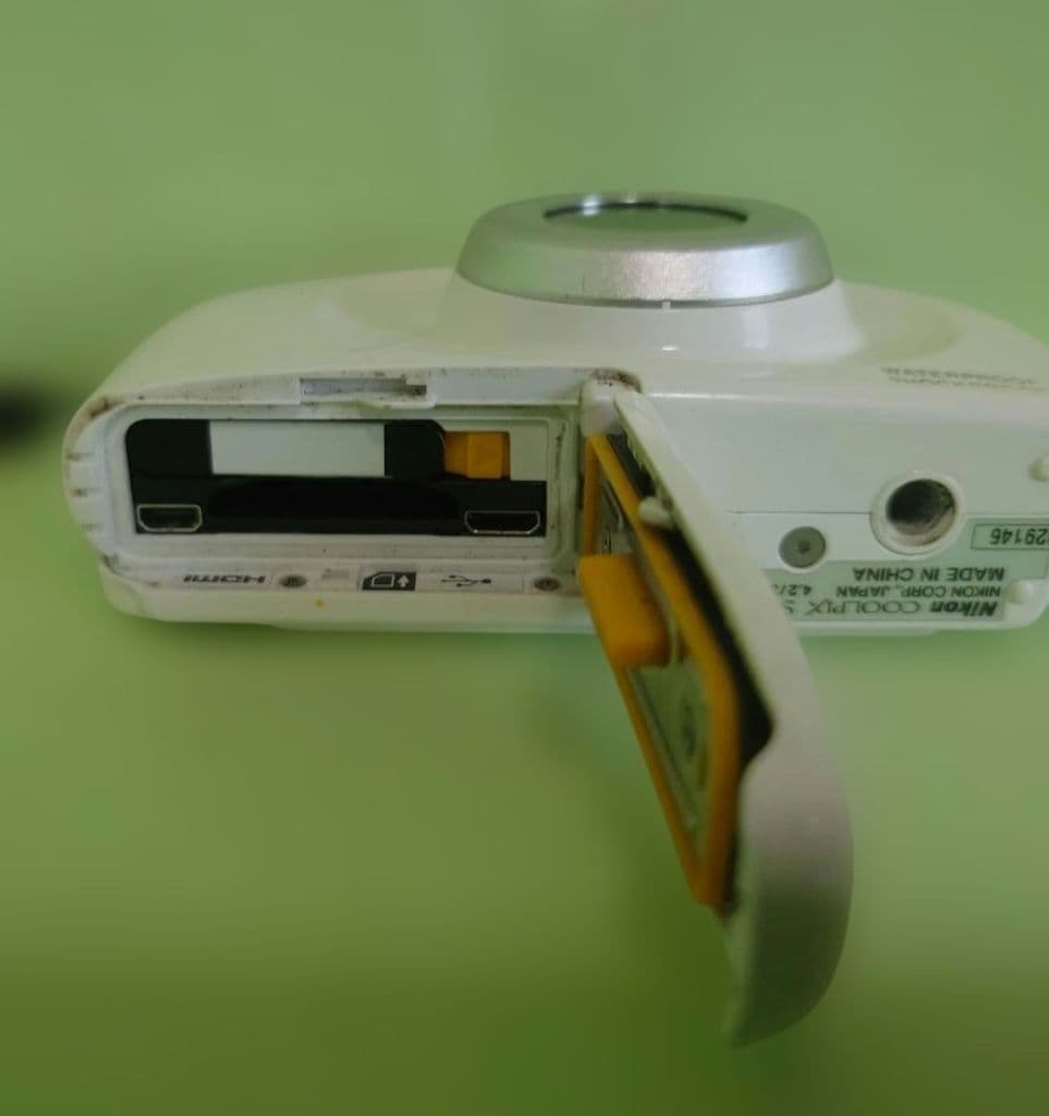 Nikon Compact Digital Cameras Coolpix S33
