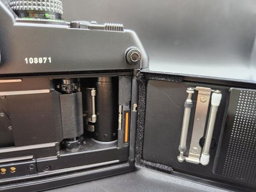 Contax Slr Cameras (Film) 167Mt 2686