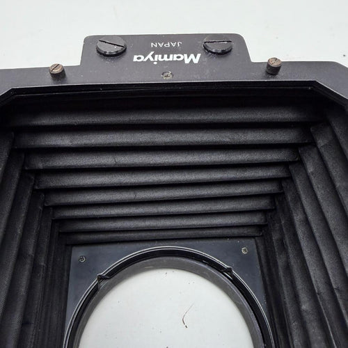 Mamiya Lens Hoods Bellows Hood 02